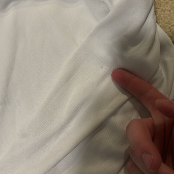 Under Armour Sweater - Picture 2 of 3